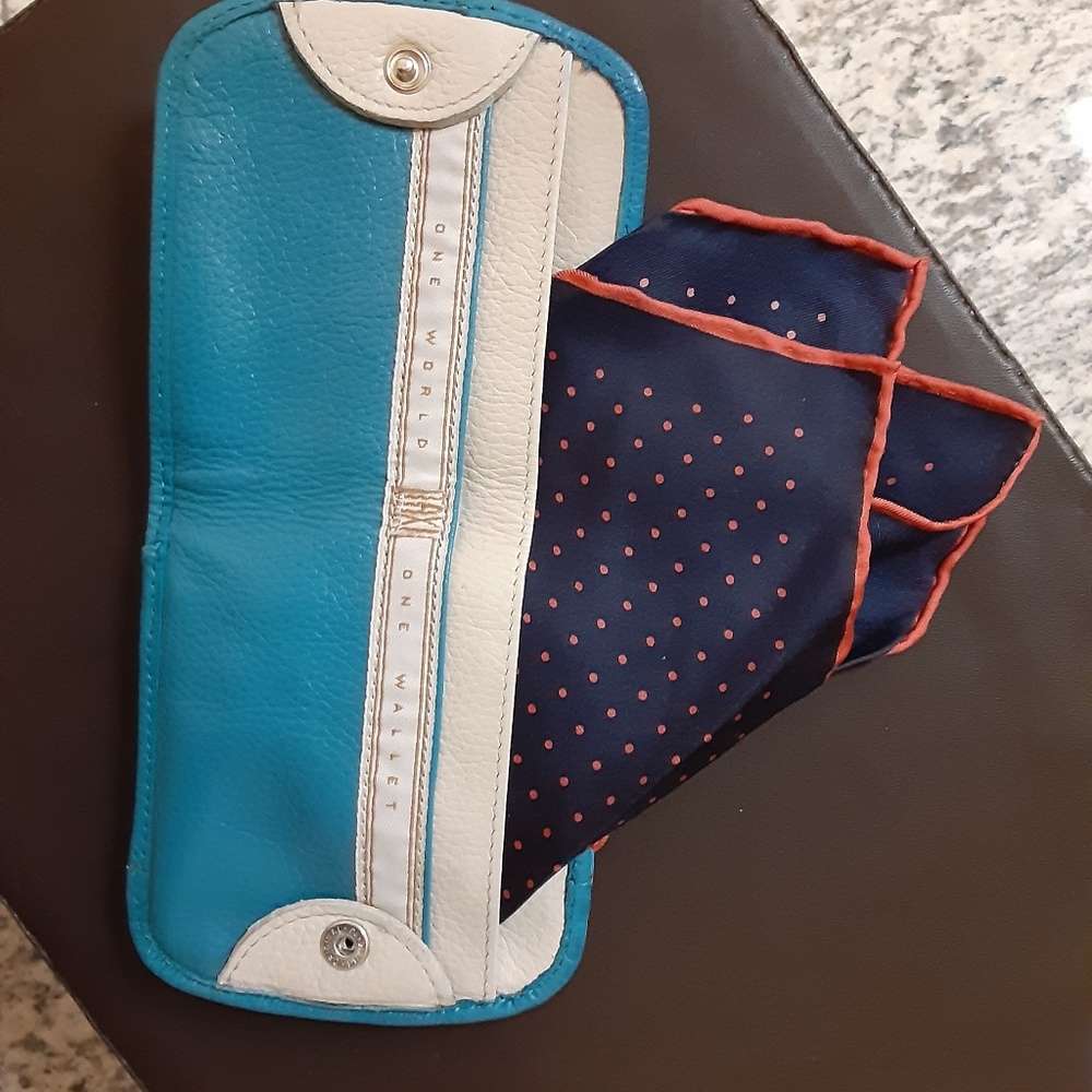 Gentlemen's 100% silk pocket square